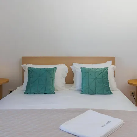 Bella Andros Kato Fellos