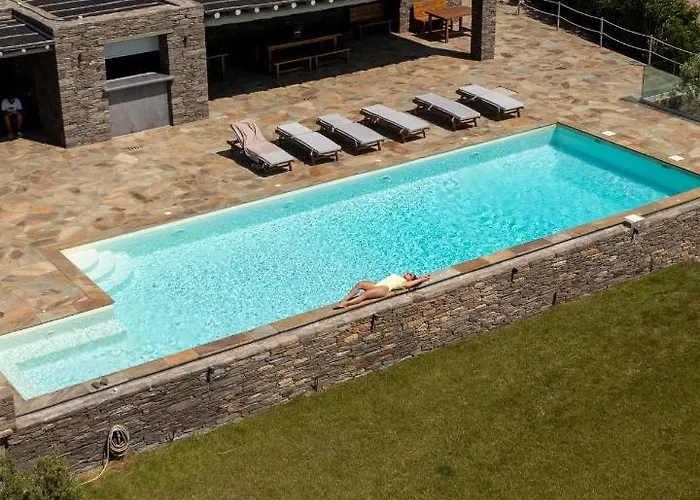 Bella Andros Kato Fellos