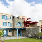 Bella Andros *