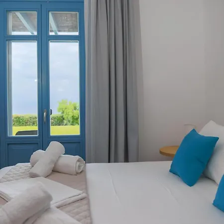 Bella Andros